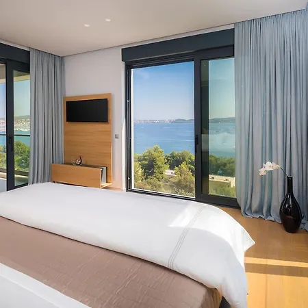 Villa Ultraluxury Elyzeum With Heated Pool