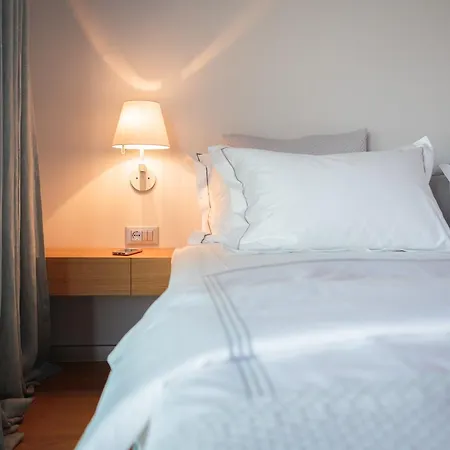 Ultraluxury Elyzeum With Heated Pool Villa