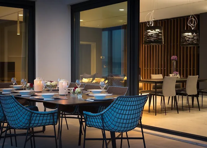 Ultraluxury Elyzeum With Heated Pool 别墅 特罗吉尔