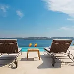 Ultraluxury Elyzeum With Heated Pool Villa Trogir