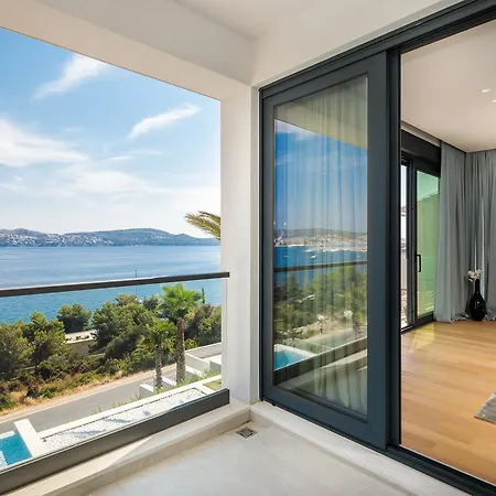 Ultraluxury Elyzeum With Heated Pool فيلة *