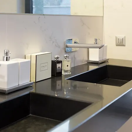 Ultraluxury Elyzeum With Heated Pool * 特罗吉尔