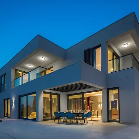 Vila Ultraluxury Elyzeum With Heated Pool Trogir