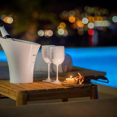 Ultraluxury Elyzeum With Heated Pool * 特罗吉尔