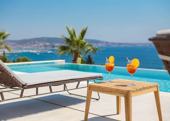 Vila Ultraluxury Elyzeum With Heated Pool *