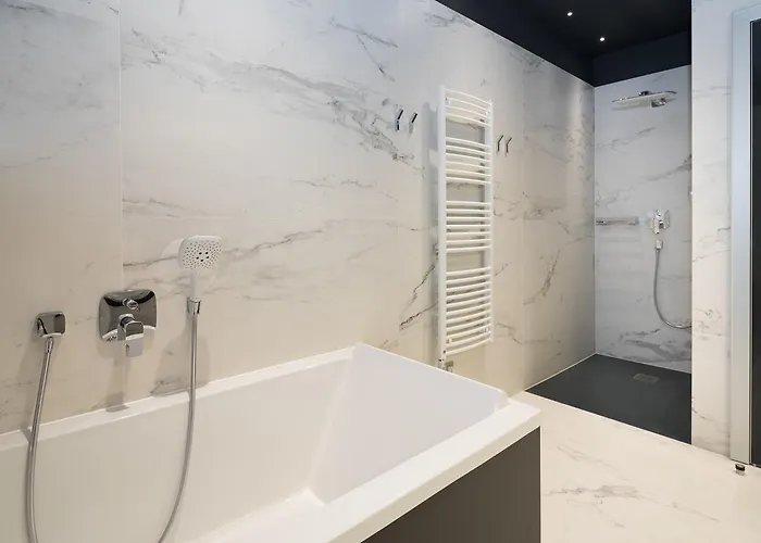 Ultraluxury Elyzeum With Heated Pool