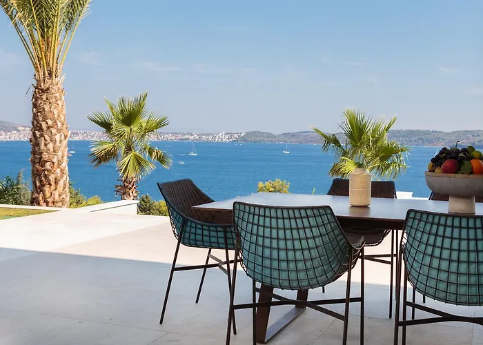 Ultraluxury Elyzeum With Heated Pool