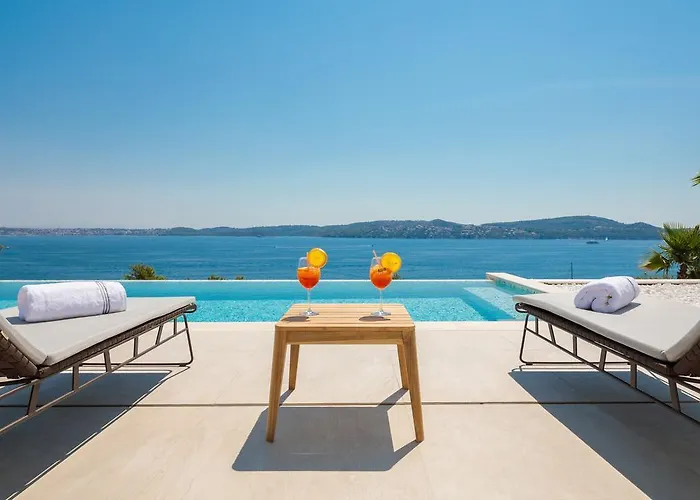 Vila Ultraluxury Elyzeum With Heated Pool